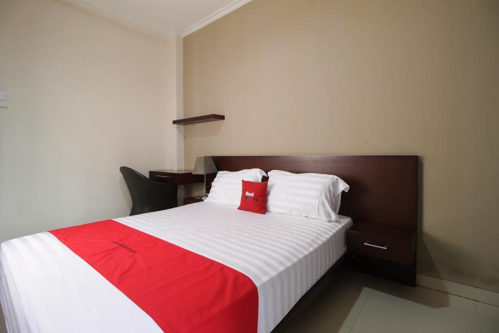 Reddoorz Plus Near Ambassador Mall Jakarta Ngoại thất bức ảnh