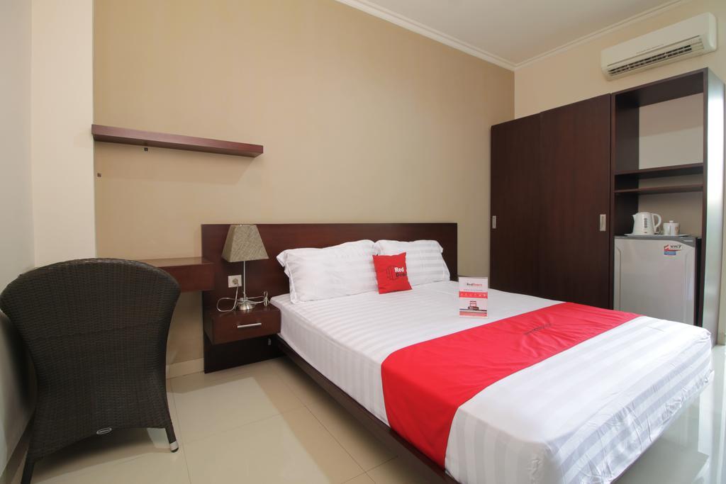 Reddoorz Plus Near Ambassador Mall Jakarta Ngoại thất bức ảnh